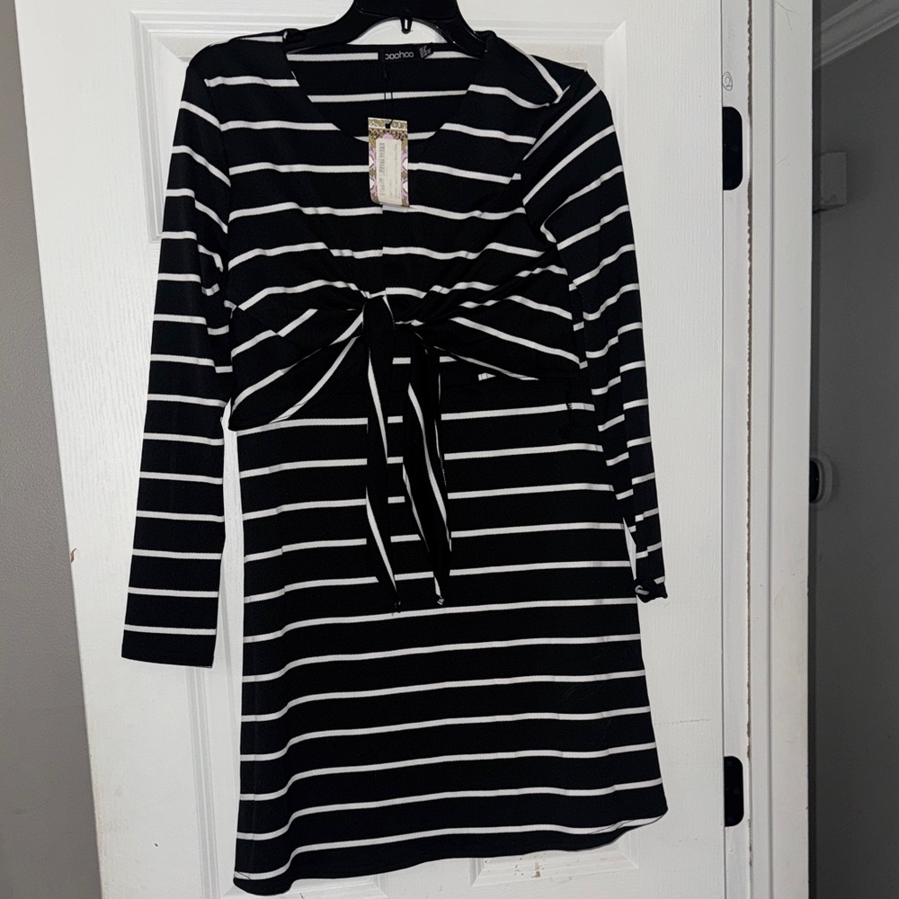 Boohoo Black and White Striped Long Sleeve Dress